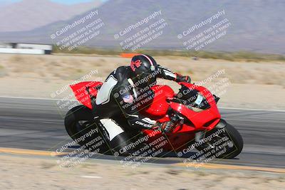 media/Jan-18-2024-Racers Edge (Thu) [[008952c709]]/A Group/Session 2 (Turn 15 Inside)/